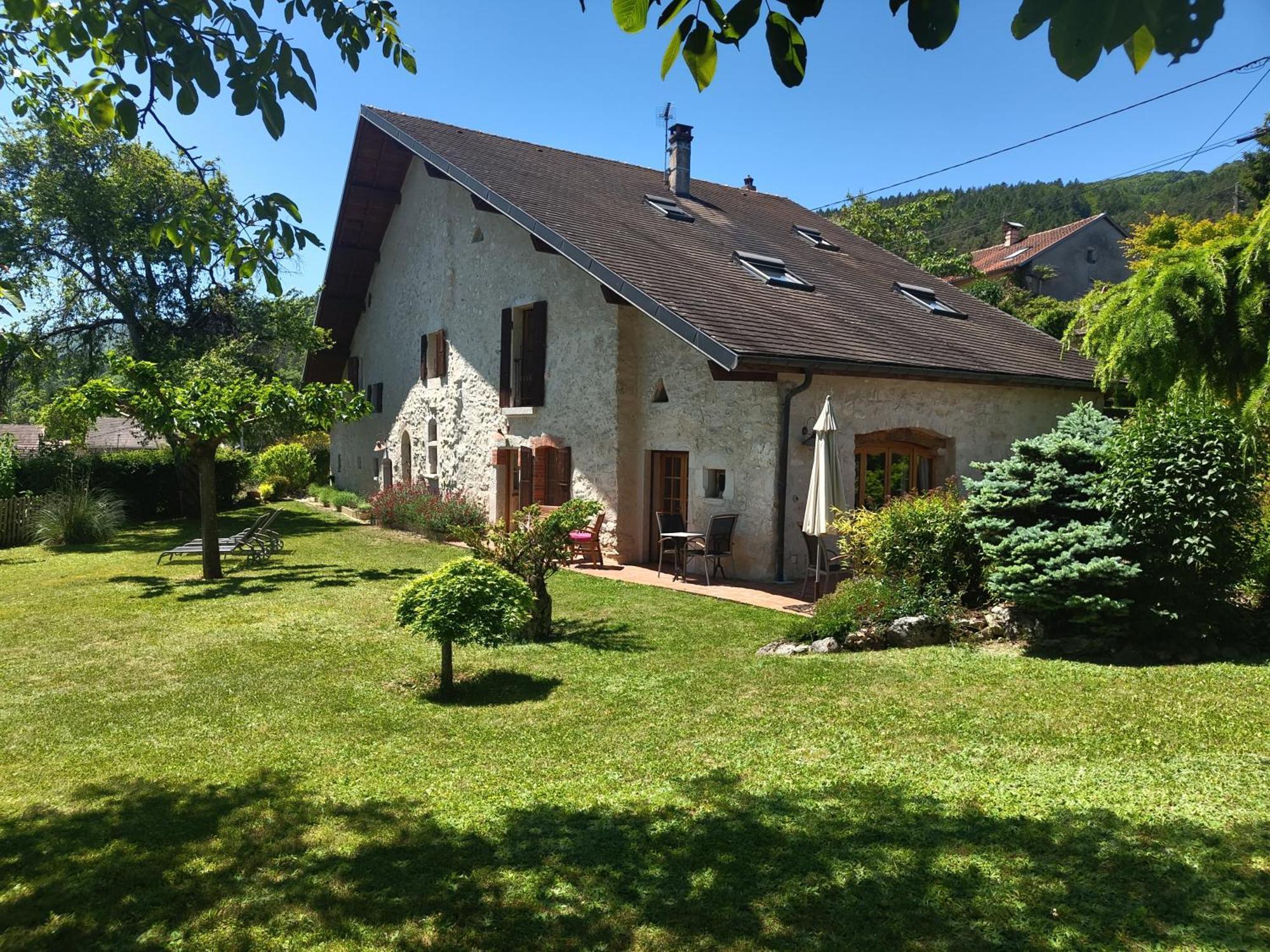 Villanath 벨가르드쉬르발세린 외부 사진